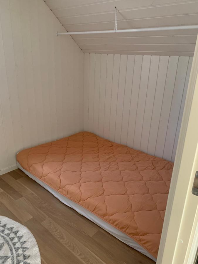 Sjarmerende Gjestehus Med Stor Hage I Сандвика Екстериор снимка